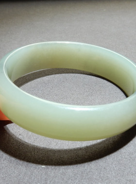 惊呆了方言巨漏和田玉特色新疆细腻油润青花籽料卡58mm女士手镯w