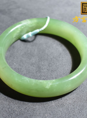 嗨翻方言和田玉精品佩戴级厚装青海料浓郁满翠57mm雪花玉手镯R1