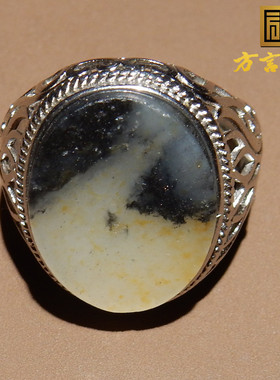 洒金皮青花籽料黑白分明银镶戒指