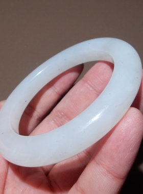 方言和田玉青花籽料高白手镯