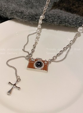 美拉德复古轻奢相机项链