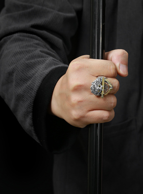 重工狮子戒指纯银转动山鬼花钱