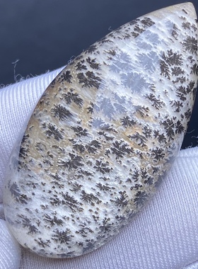 天然水晶包裹体铁矿花吊坠 原石打磨男女款矿石挂坠项坠 一物一图