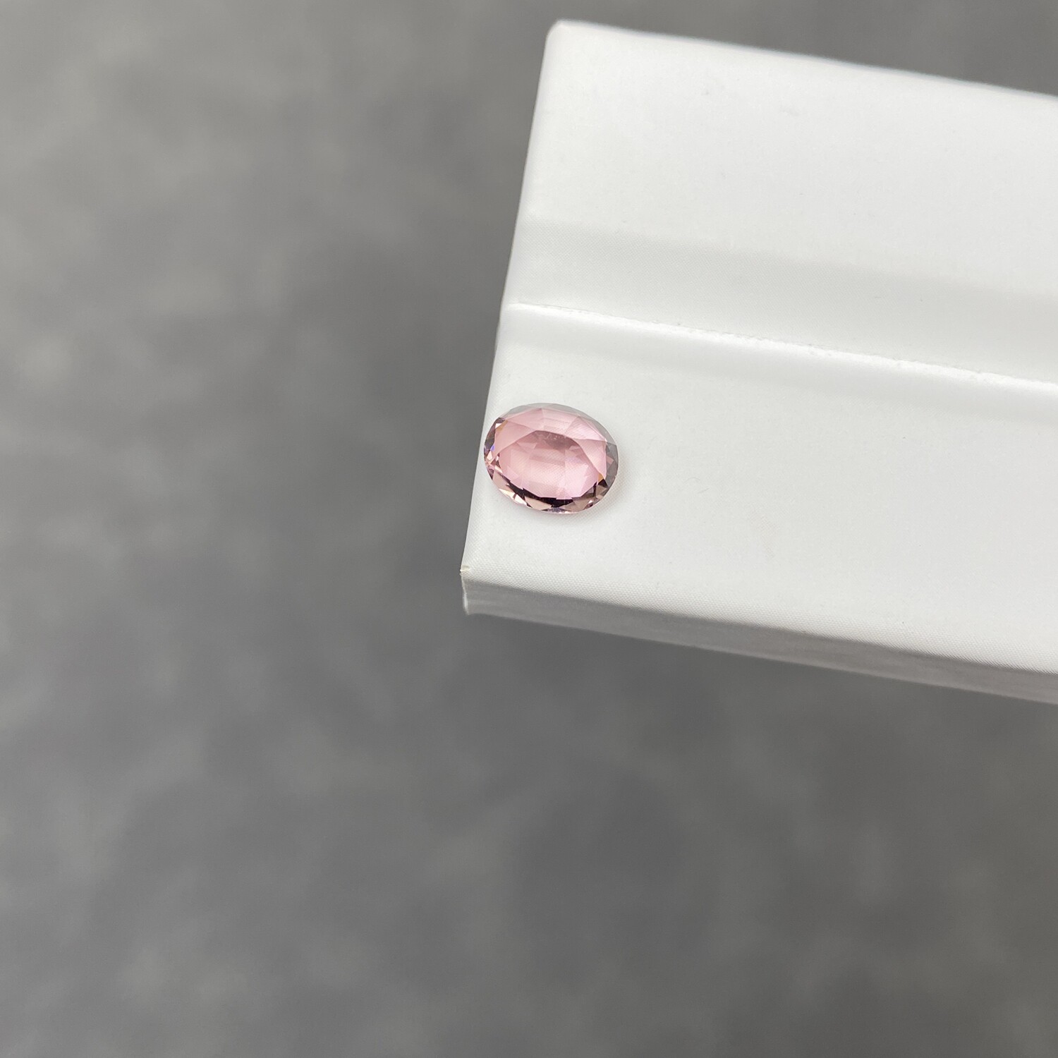 Beautiful 1.4 carat natural pink tourmaline loose stone oval