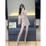 Демисезонный модный комплект, в стиле Шанель, изысканный стиль, яркий броский стиль