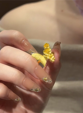 古法錾刻双生花拉丝蝴蝶戒指女