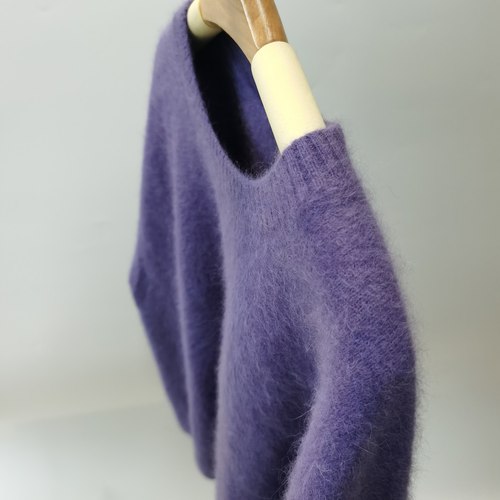 小云朵康赛妮100纯貉绒低圆领宽松慵懒保暖轻奢套头衫女 - 图1