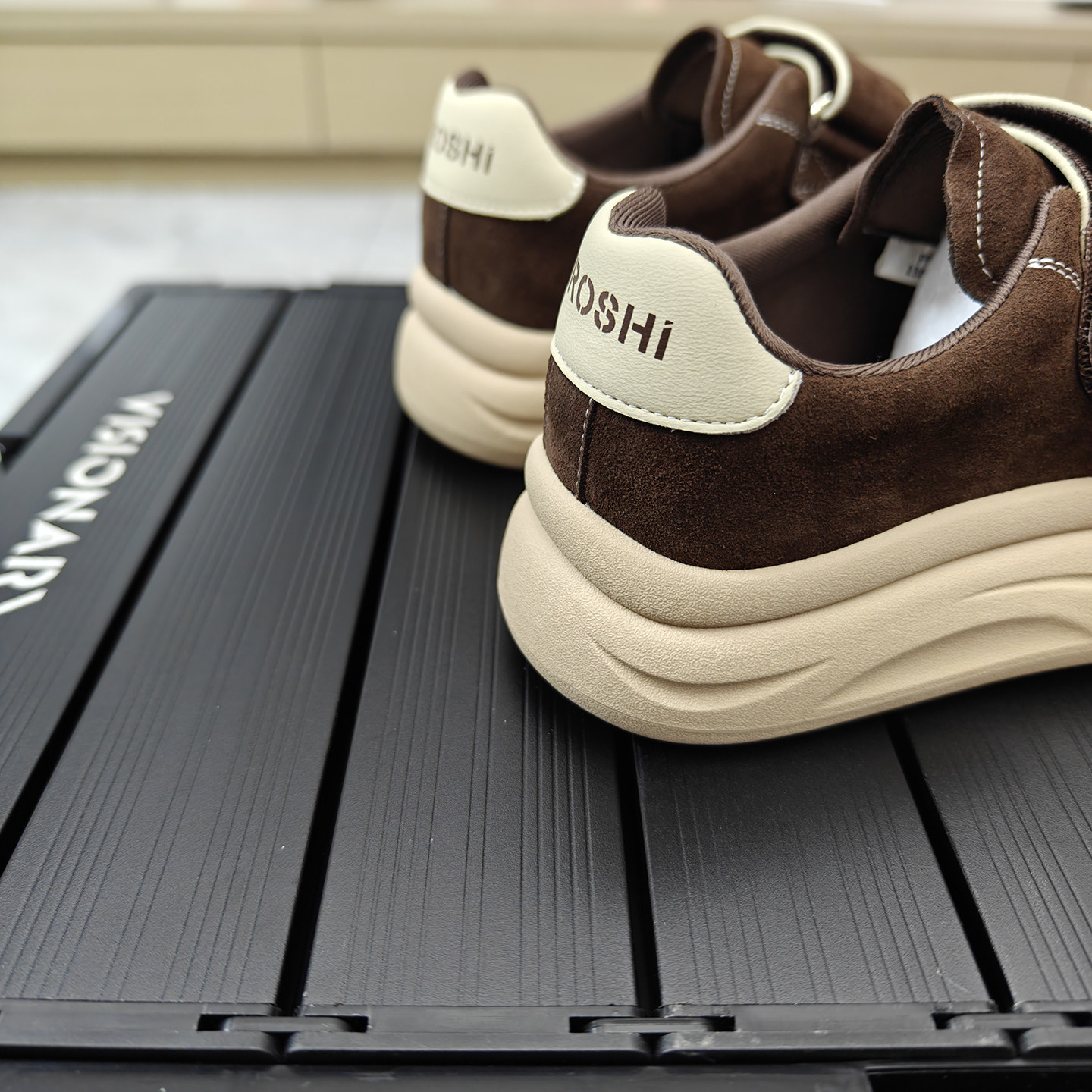 丑萌魔术贴厚底真皮面包鞋女款2025新款百搭复古小众大头休闲板鞋,淘宝优惠券,粉丝福利购,淘宝优惠卷