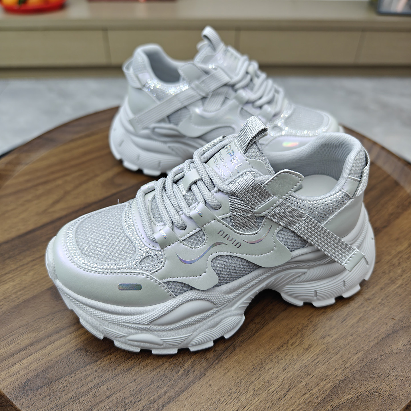 爆款厚底增高显腿长老爹鞋女2026新款真皮休闲鞋百搭超轻便运动鞋,淘宝优惠券,粉丝福利购,淘宝优惠卷