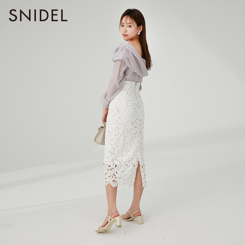  SNIDEL蕾丝衫/雪纺衫