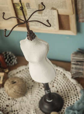 新款公主模特家居饰品珠宝首饰架人像收纳架创意实木复古装饰摆件