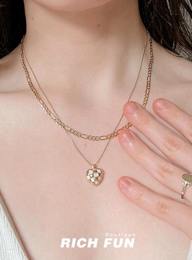 小众棋盘格拼接爱心项链吊坠