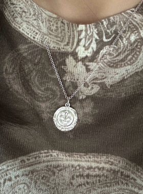 【新品】925通体银鸢尾花浮雕项链小圆牌基础百搭款花朵图案