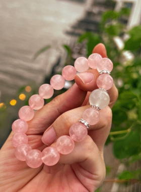 天然粉晶手串女简约招桃花月光石运转珠水晶手链女