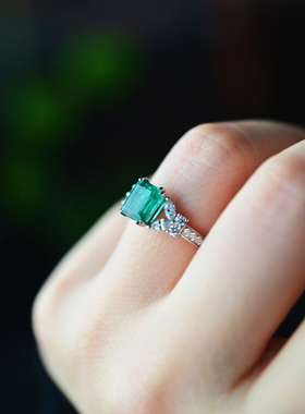 一斤钻戒 天然祖母绿戒指 透亮鲜嫩  18k厚金镶嵌 港码圈口13