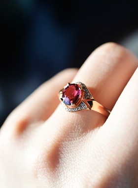 一斤钻戒 天然原矿碧玺戒指 色泽清新18K厚金钻石点缀