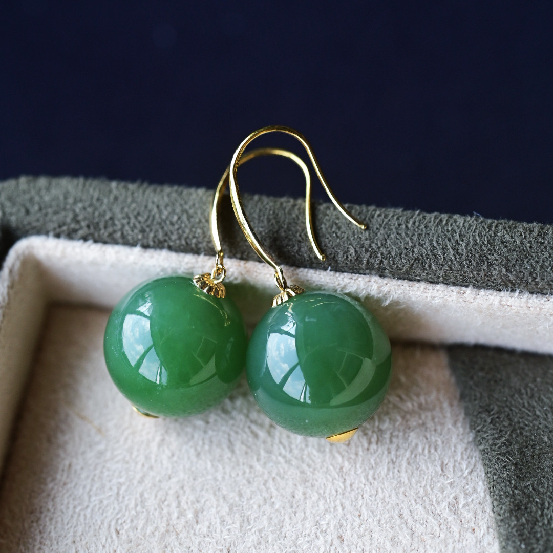 一斤钻戒 天然和田玉碧玉耳环 莹润饱满 18K金大圆珠 清秀国风,淘宝优惠券,粉丝福利购,淘宝优惠卷