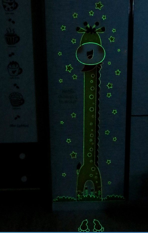 包邮进口儿童夜光身高尺表卡通夜光贴纸身高尺荧光贴可移除,淘宝优惠券,粉丝福利购,淘宝优惠卷