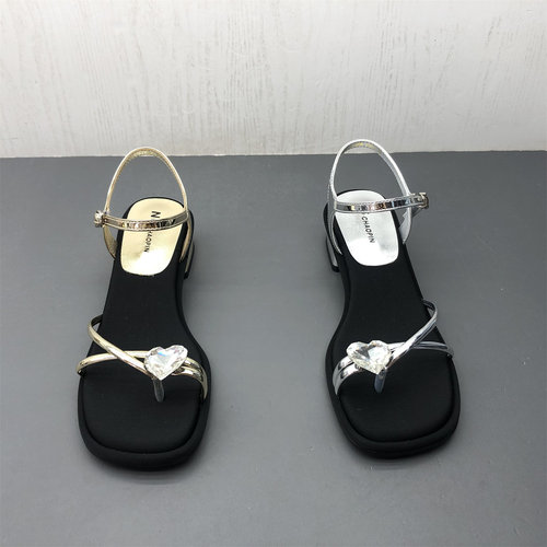 工厂新款断码女鞋夏季时尚舒适露趾粗跟一字扣日常洋气百搭女凉鞋 - 图0