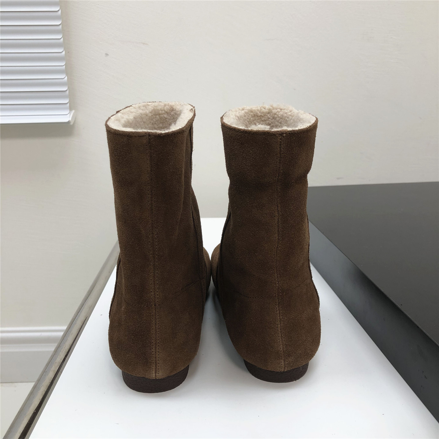 工厂断码真皮女靴冬季新款时尚舒适圆头平底套筒保暖磨砂皮女短靴,淘宝优惠券,粉丝福利购,淘宝优惠卷