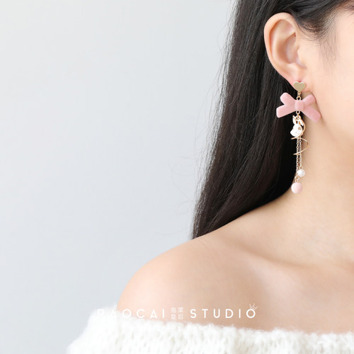 原创秋冬爱丽丝梦游仙境耳环女兔子时钟蝴蝶结耳钉甜美少女耳饰品 - 图1