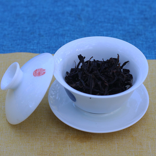 莫山岩 吴三地老枞水仙 武夷岩茶大红袍 盒装  50g - 图1
