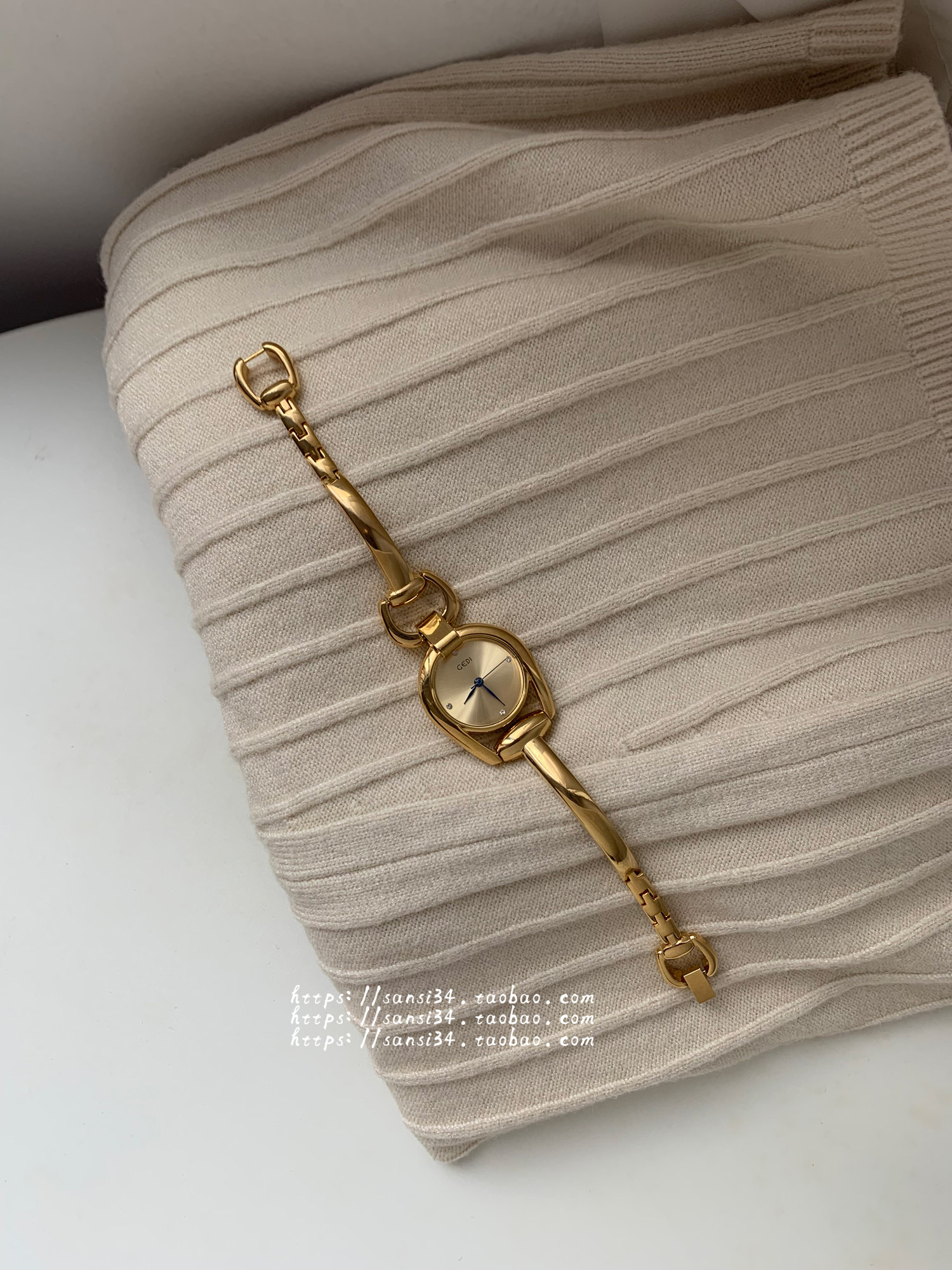 三四集市店 小众品牌chic简约个性时尚网红ins气质链条手表女小巧,淘宝优惠券,粉丝福利购,淘宝优惠卷