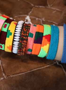 伊朗彩色手工编织手绳