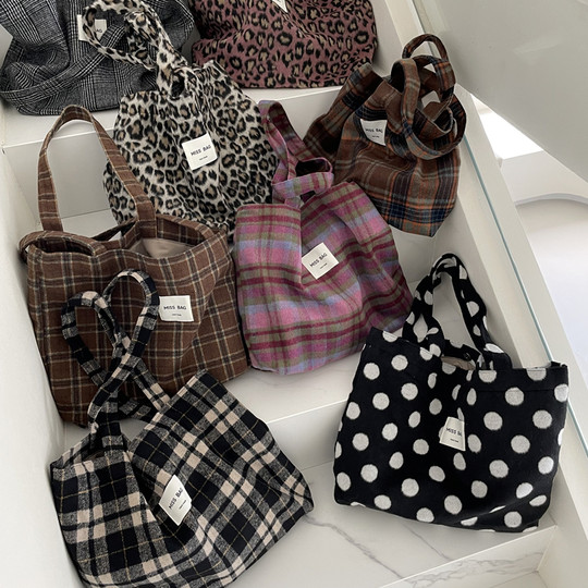 Шерстяная осенне-зимняя холщовая сумка женская в горошек