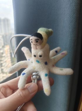 章鱼男孩羊毛毡成品包挂  车挂鲸鱼潜水艇羊毛毡挂饰八爪鱼礼物
