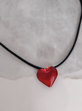 出口显白红色爱心心形透明吊坠小众设计网红百搭项链项链长款显瘦