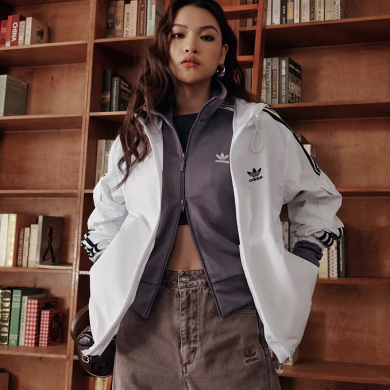 Adidas阿迪达斯三叶草外套男女2026新款梭织运动服连帽夹克KB1942,淘宝优惠券,粉丝福利购,淘宝优惠卷