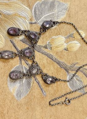 【BW古董】古董老银镶嵌稀有的烟紫色亚历山大变石套链，年代久远