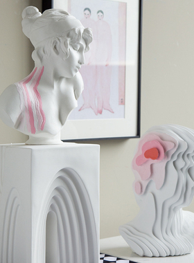 粉色线条树脂少女&大卫现代陈列