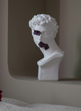 明日·秋叶吻艺术树脂雕塑