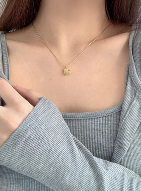 钛钢女不对称爱心项链