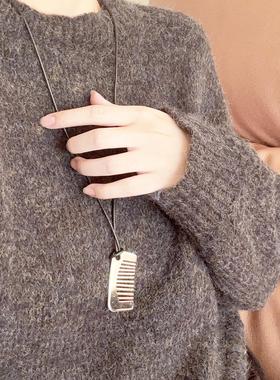 梳子项链皮绳不掉色中性钛钢坠