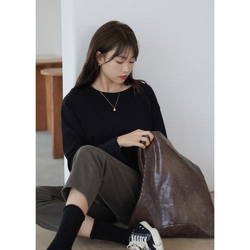 「MISAZ」把基础款做得简单又耐看！磨毛材质 纯色打底长袖T恤 - 图1