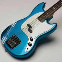 Limited edition of Fender Finda WASTED YOUH Bass Electric Bass Bass DAILY FENNNISSAN