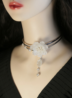 白色珍珠山茶花项链女春夏季花朵项圈颈带超仙系带长款配饰锁骨链