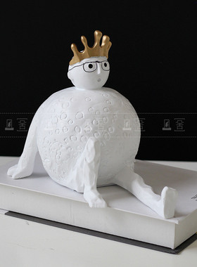 热销现代简约样板房家用客厅儿童房软装饰品站坐款调皮大白工艺品