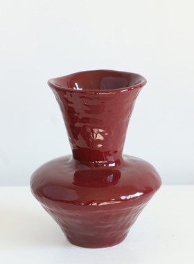 红色陶瓷手作日式花瓶家居装饰摆件客厅小众器茶室插花民宿高级感