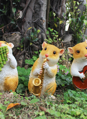 别墅花园庭院摆件户外仿真动物装饰爬树树脂松鼠园林景观雕塑小品