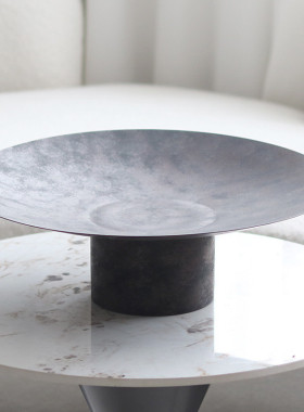 热销现代极简水果盘圆形高脚托盘酒店样板房民宿摆件高端设计师装