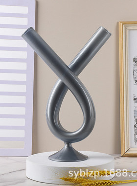 轻奢创意异形交叉彩色玻璃花瓶小众花器北欧插花水培居家装饰摆件