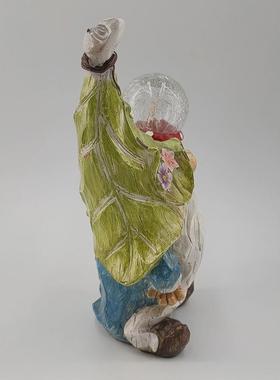 精灵小矮人举灯摆件树脂工艺品侏儒太阳能裂纹水晶玻璃球灯装饰品