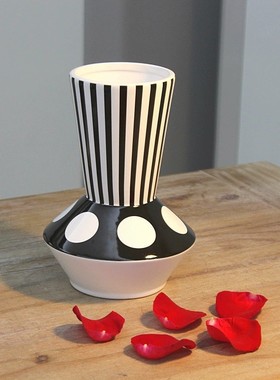 现代简约北欧家居饰品陶瓷别墅花瓶几何黑白纹直筒样板房客厅花器