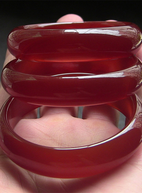 天然巴西玛瑙手镯玉髓