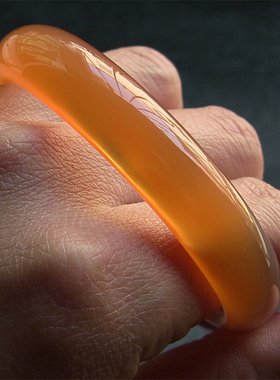 天然巴西玛瑙手镯/加厚不加宽/香橙色玉髓/水润通透2068