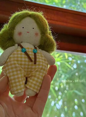 布艺小女孩娃娃挂件钥匙扣